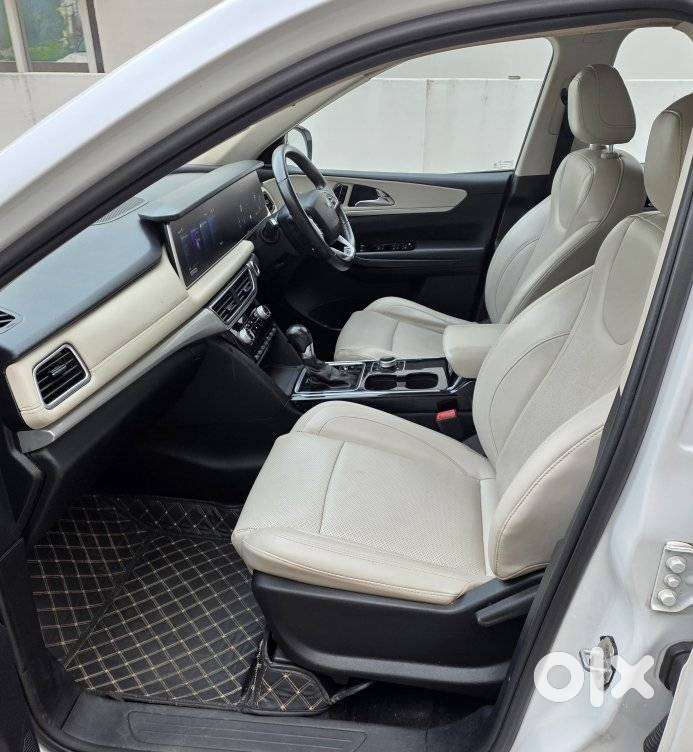 Mahindra Xuv700 2.2 Ax 7 Diesel At Luxury Pack Str, 2022, Diesel