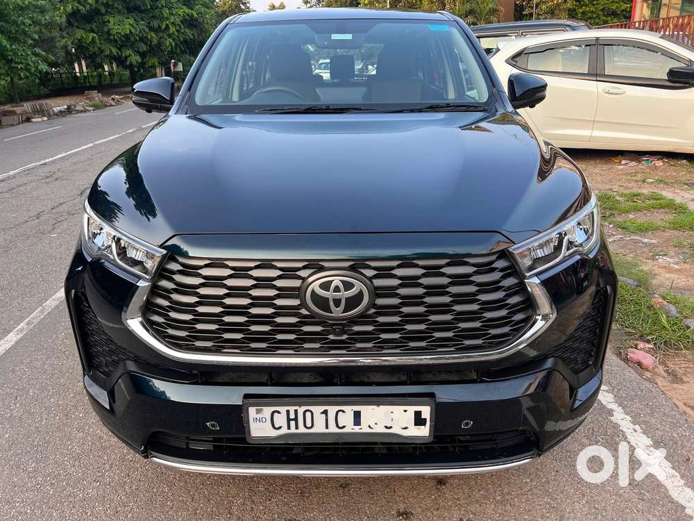 Toyota Innova Hycross 2.0 Vx Hybrid 8 Str, 2024, Cng & Hybrids