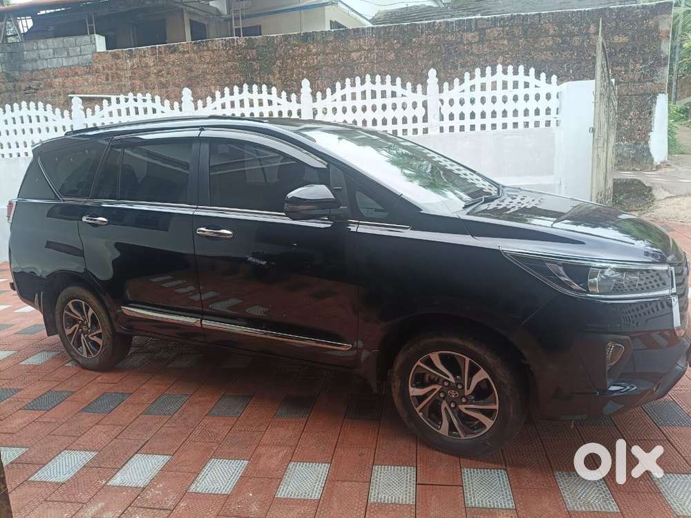 Toyota Innova Crysta [2020-ongoing] 2.4 Gx At 8 Str, 2022, Diesel
