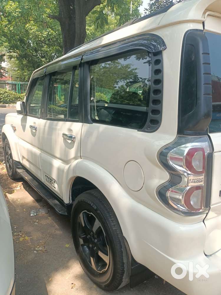 Mahindra Scorpio S10, 2016, Diesel