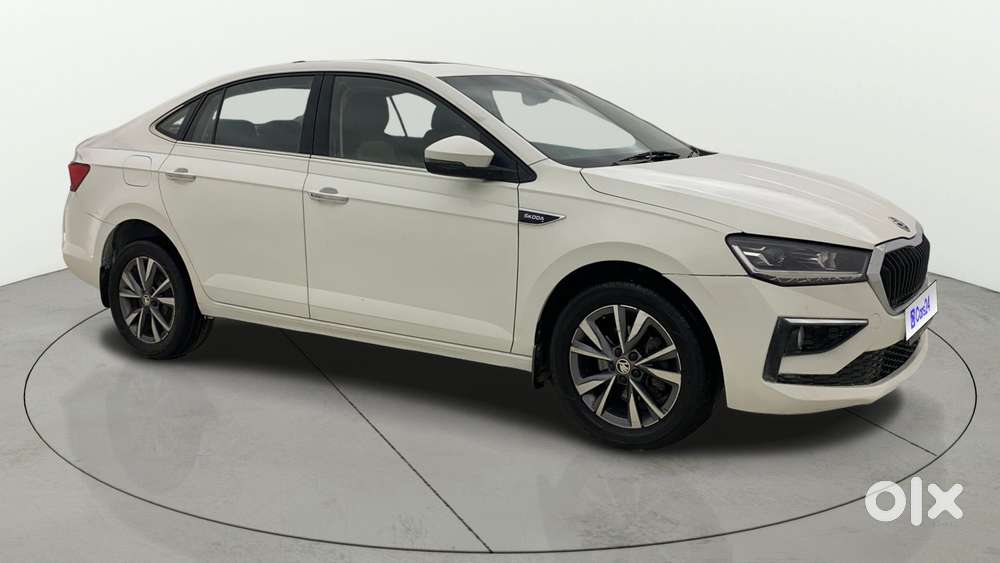 Skoda Slavia Style 1.0l Tsi Mt, 2022, Petrol