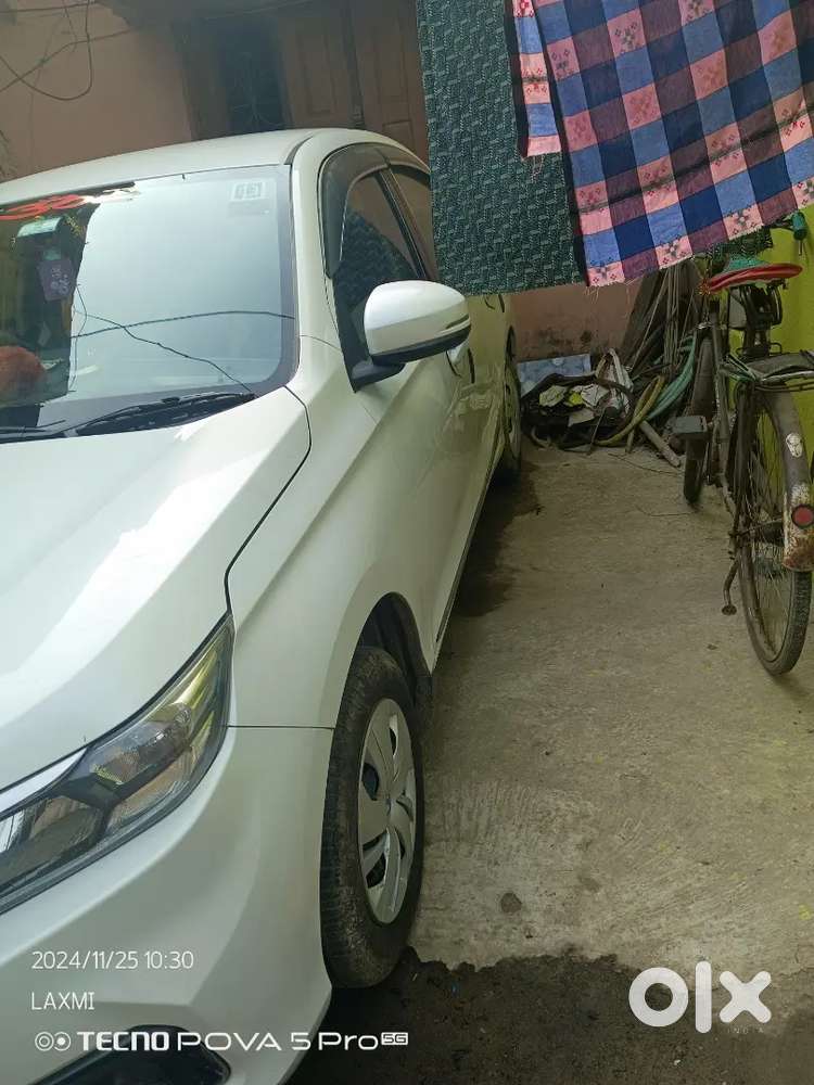 Very Good Condition And Front Two Tayer New