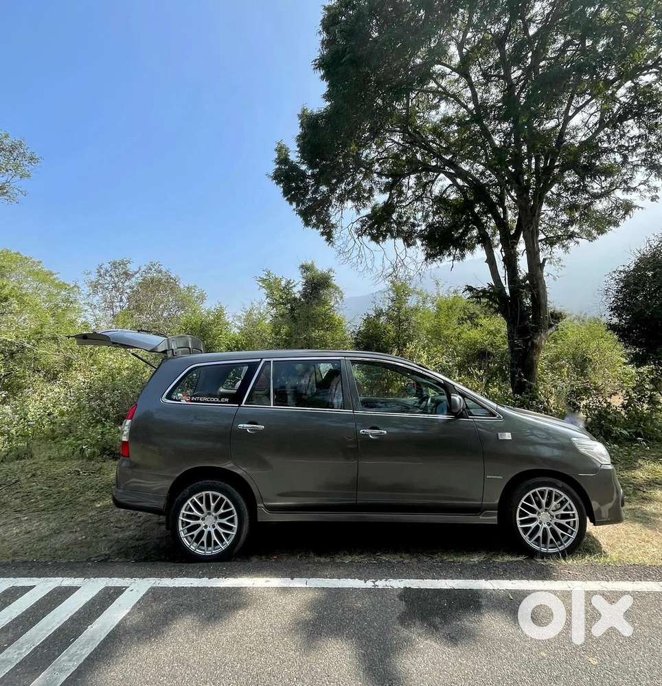Toyota Innova Diesel 2012