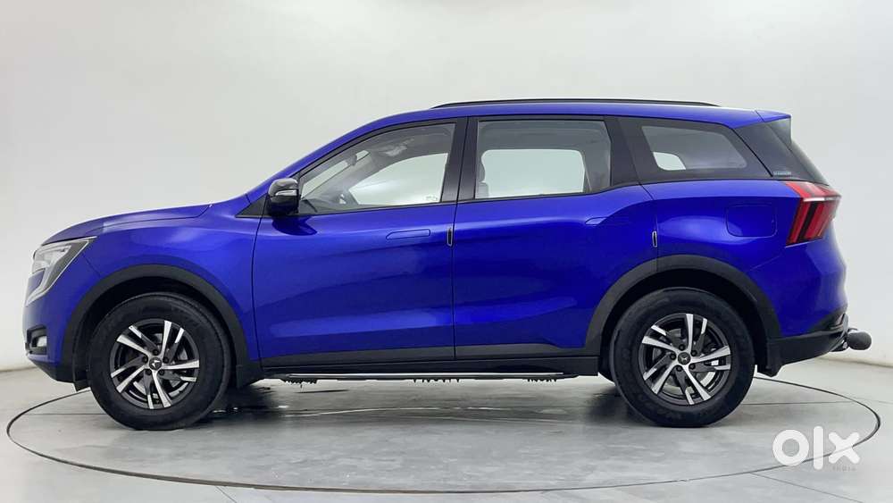 Mahindra Xuv700 2.0 Ax 5 Petrol At Str, 2022, Petrol