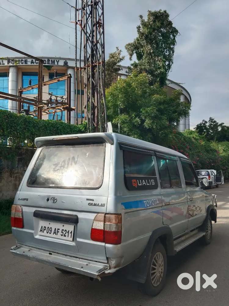 Toyota Qualis 2000