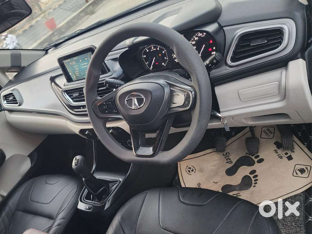 Tata Altroz 1.2 Xm, 2021, Petrol