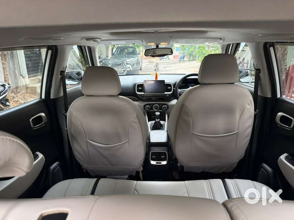 Hyundai Venue Petrol 2023