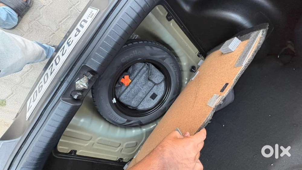 Hyundai Venue 2025 Diesel 8000 Km Driven