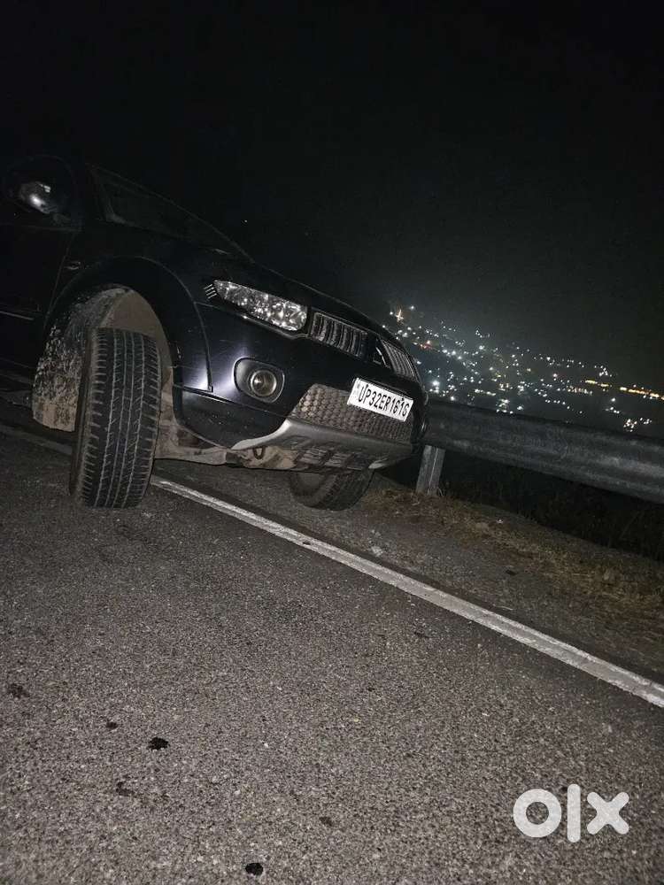 Mitsubishi Pajero Sport 2012