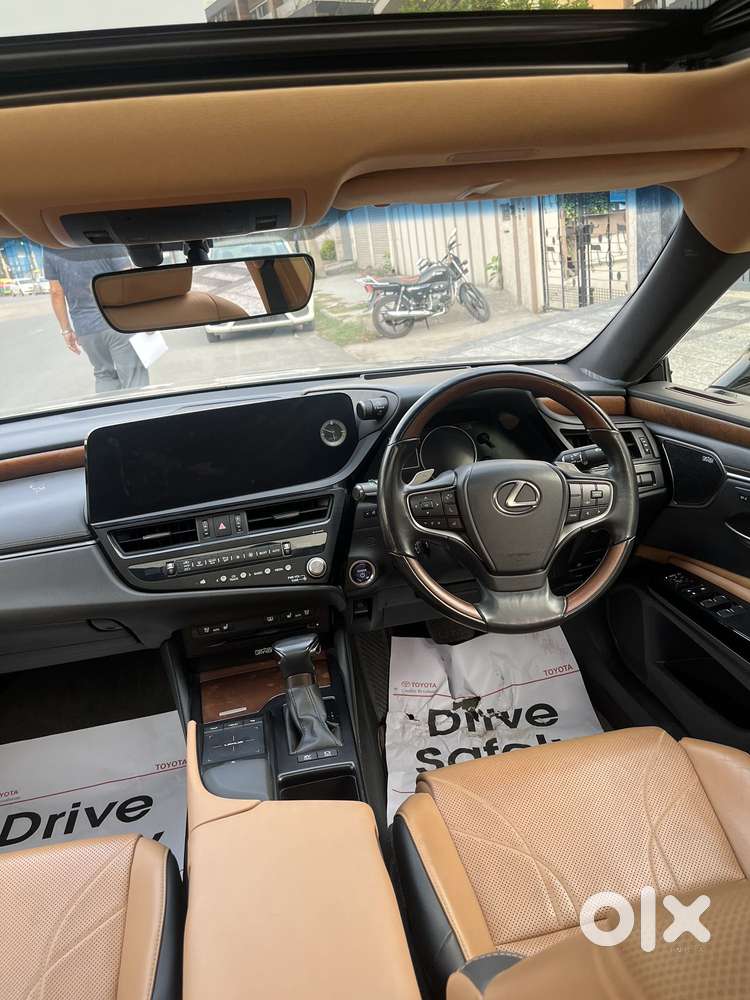Lexus Es 300h Luxury, 2022, Petrol