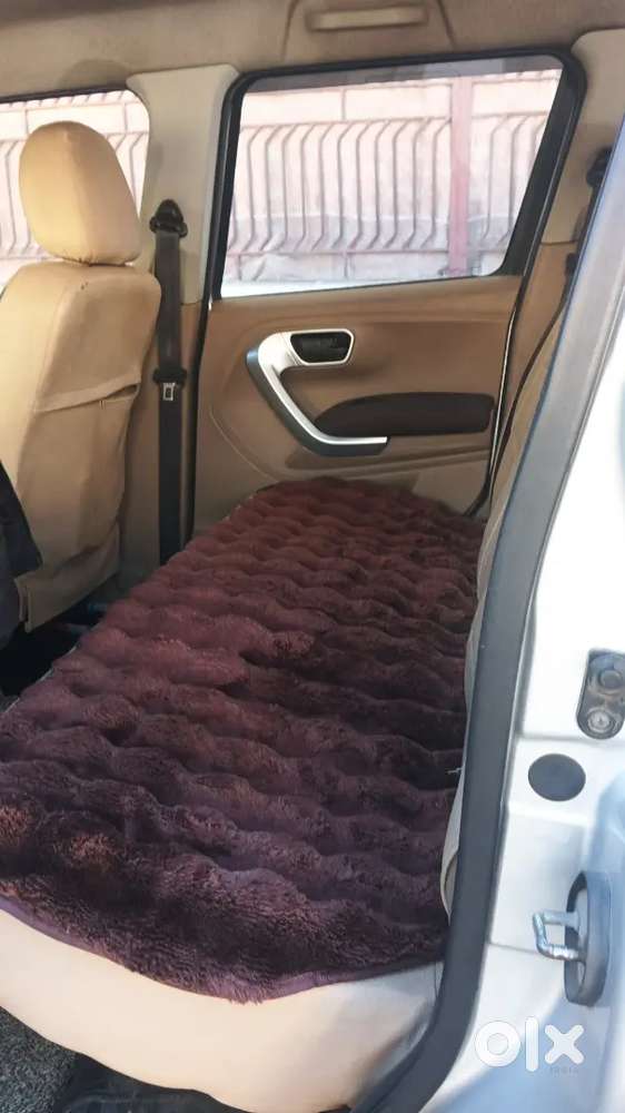 Mahindra Tuv 300 2018