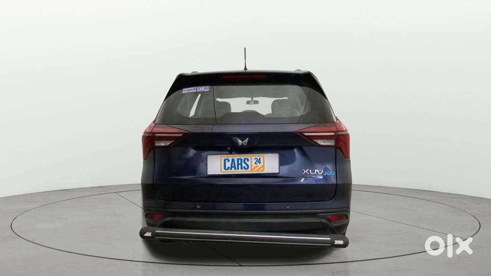 Mahindra Xuv700 2.0 Mx Petrol Mt 5 Str, 2023, Petrol