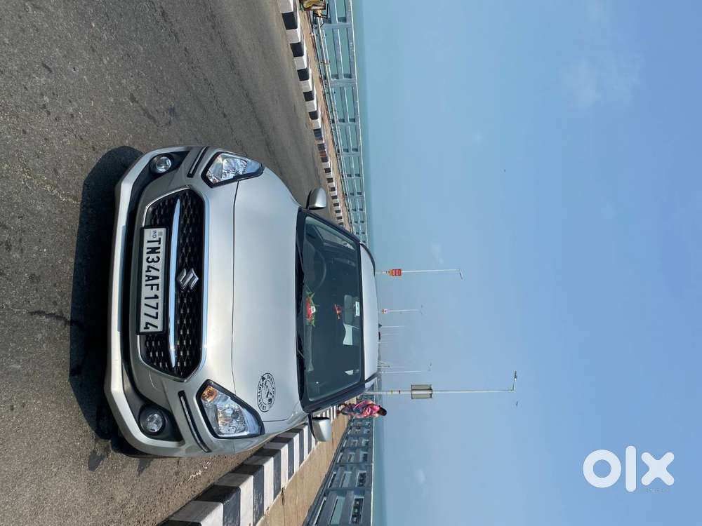 Maruti Suzuki Swift Vxi - Middle Variant - 2022 March - Single Hand