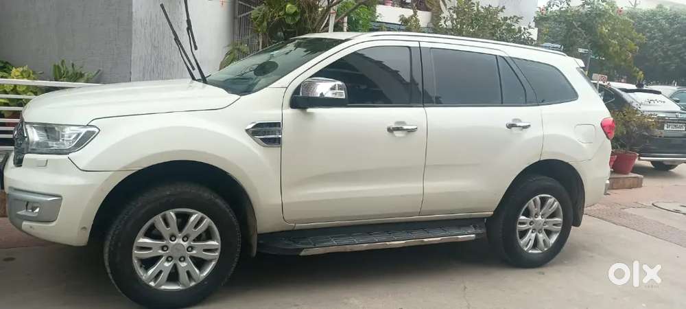 Ford Endeavour 3.2 L Titanium 2017