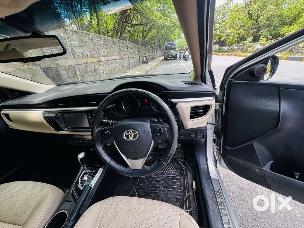 Toyota Corolla Altis G Hv At, 2015, Petrol