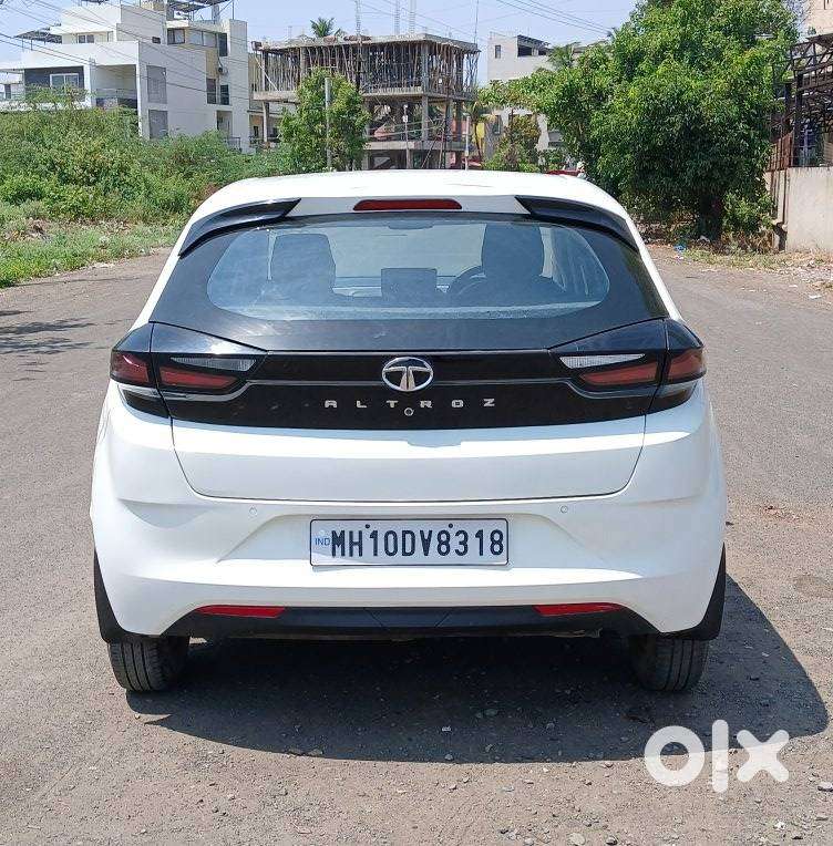 Tata Altroz, 2022, Petrol