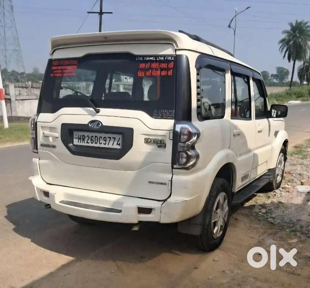 Perfect Suv 1owner 2017 Mahindra Scorpio S6+ Diesel (company Serviced)