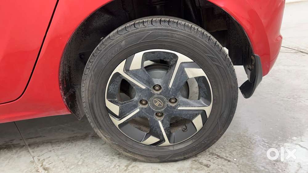 Tata Tiago 1.2 Revotron Xe Option, 2017, Petrol