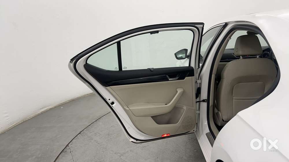 Skoda Superb 2.0 L&k Tsi At, 2017, Diesel