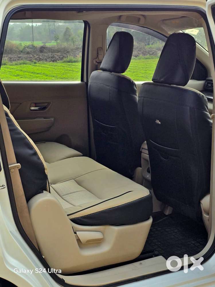 Maruti Suzuki Ertiga Zxi (o) Cng [2022-2023], 2022, Cng & Hybrids