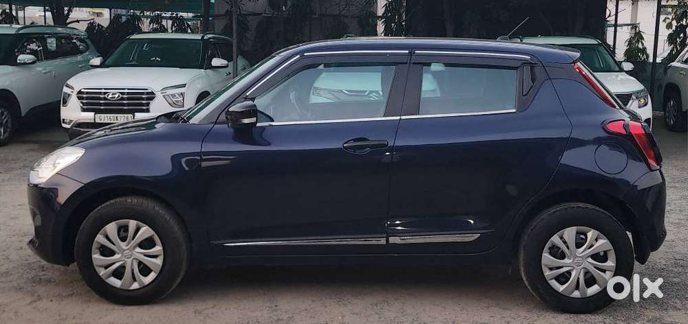 Maruti Suzuki Swift Vxi + Manual, 2022, Petrol