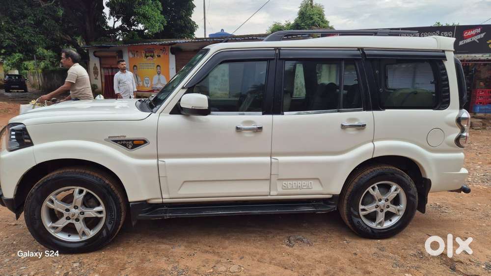 Mahindra Scorpio S10 7 Seater, 2015, Diesel