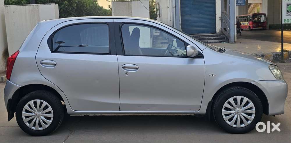 Toyota Etios Liva 2011-2012 G, 2012, Petrol