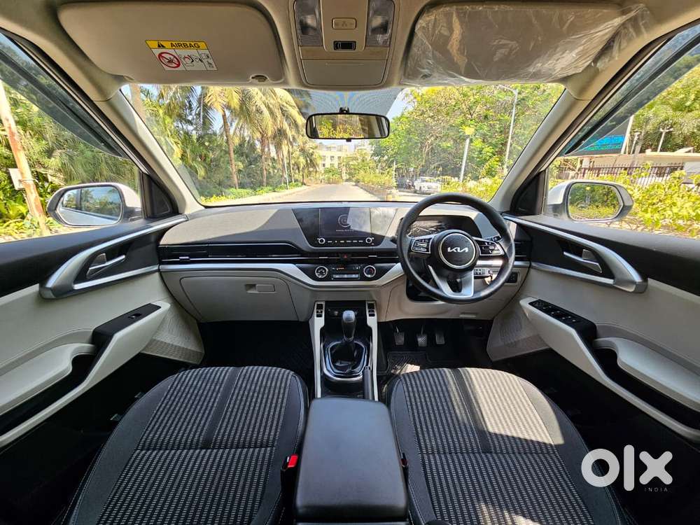 Kia Carens 1.4 Prestige 7 Str, 2023, Petrol