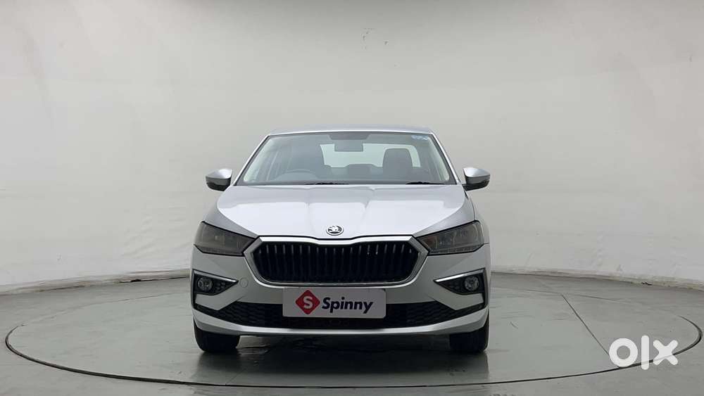 Skoda Slavia Ambition 1.0l Tsi At, 2022, Petrol