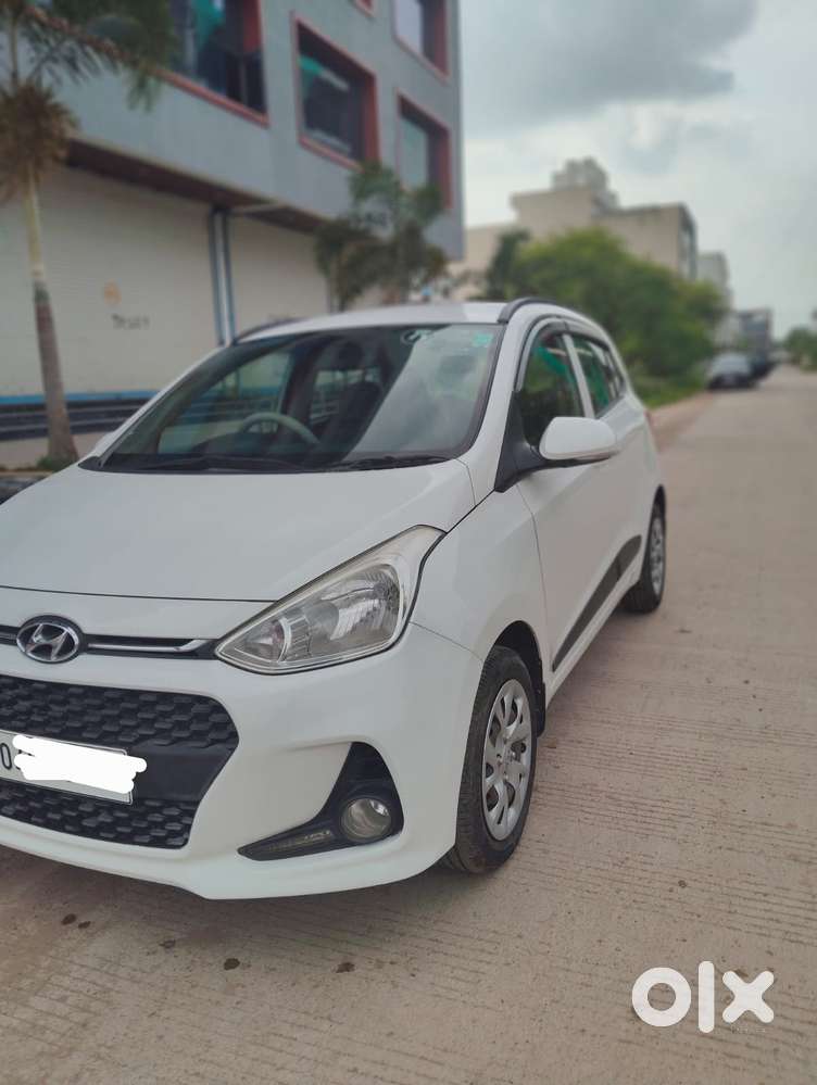 Hyundai Grand I10 Sportz 1.2 Kappa Vtvt, 2017, Petrol