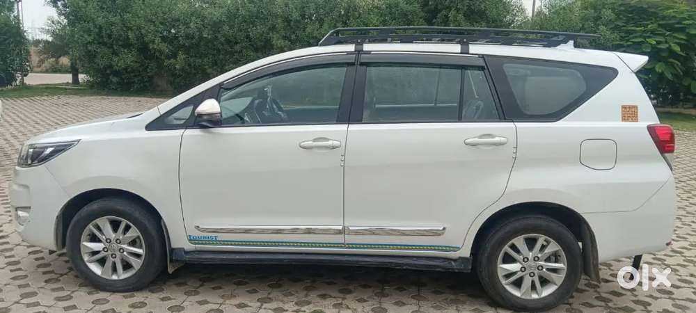 Toyota Innova Crysta 2023 Suv