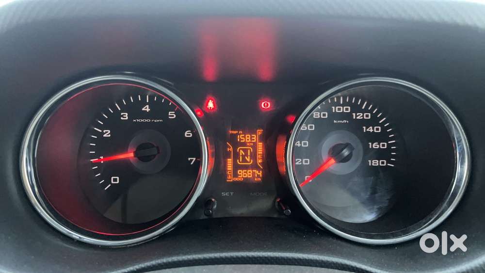 Mahindra Tuv 300 T8, 2015, Diesel