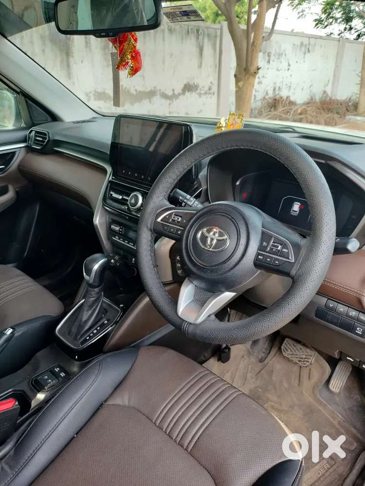 Toyota Urban Cruiser Hyryder 2024 Petrol Well Maintained