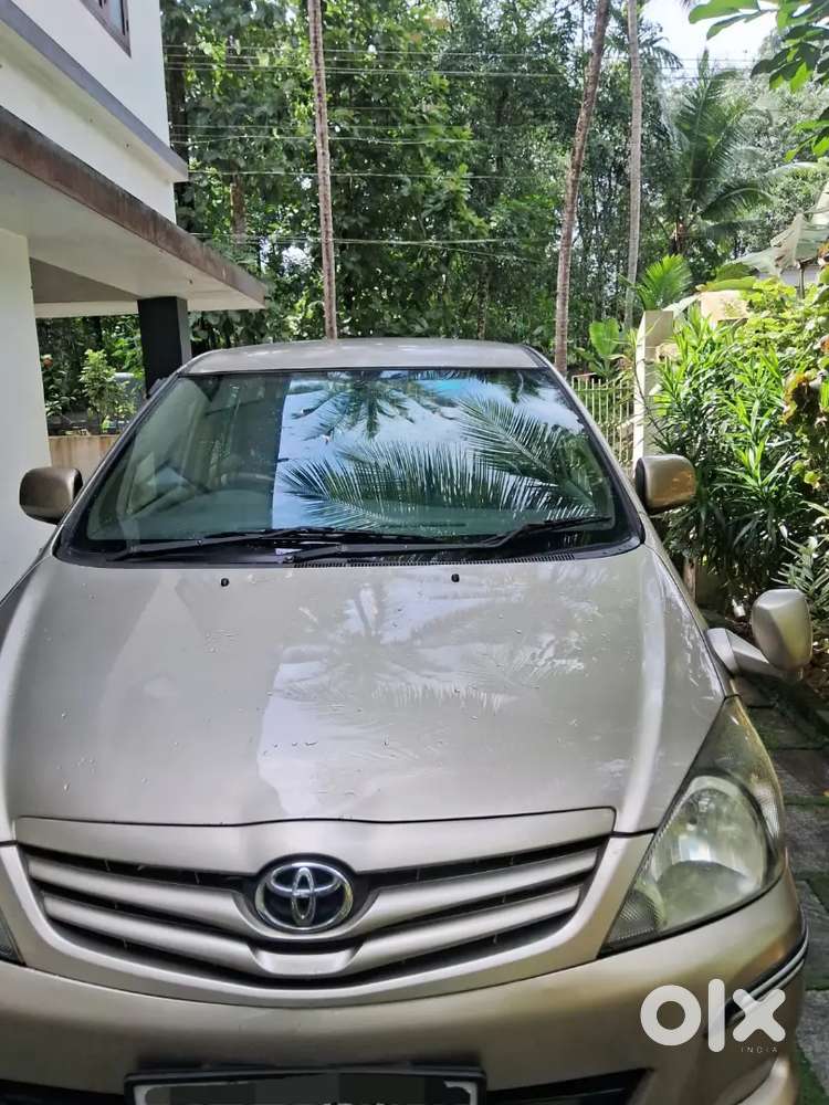 Toyota Innova Diesel 7 Seater 2010