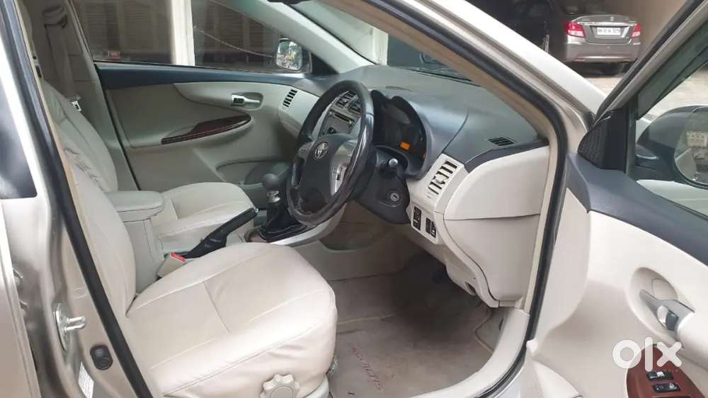 Toyota Corolla Altis 2013