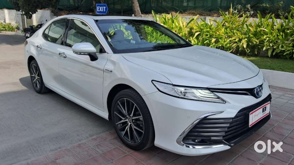 Toyota Camry Hybrid, 2024, Petrol