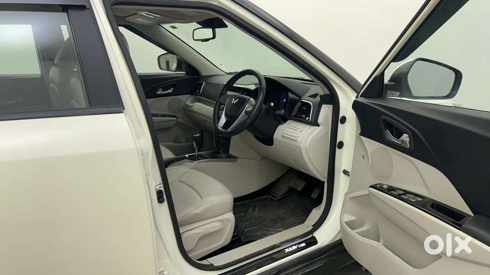 Mahindra Xuv300 W8 (o) 1.5 Diesel Amt, 2023, Diesel