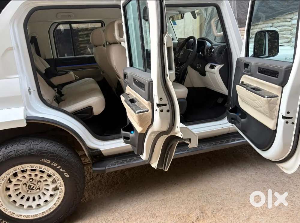 Mahindra Thar Roxx 2025