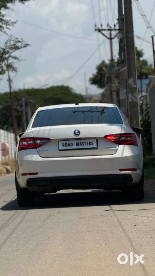 Skoda Superb 2.0 L&k Tsi At, 2019, Petrol