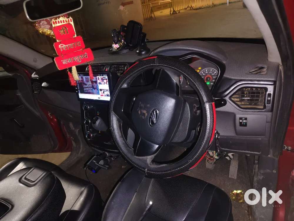 Mahindra Kuv 100 2019