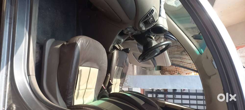Hyundai I10 Era 1.0 (2011) – Well Maintained  Ahmedabad