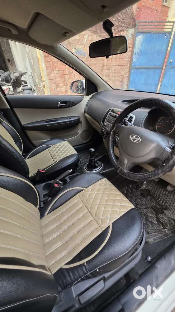 Hyundai I20 2013 Petrol Good Condition Family Car