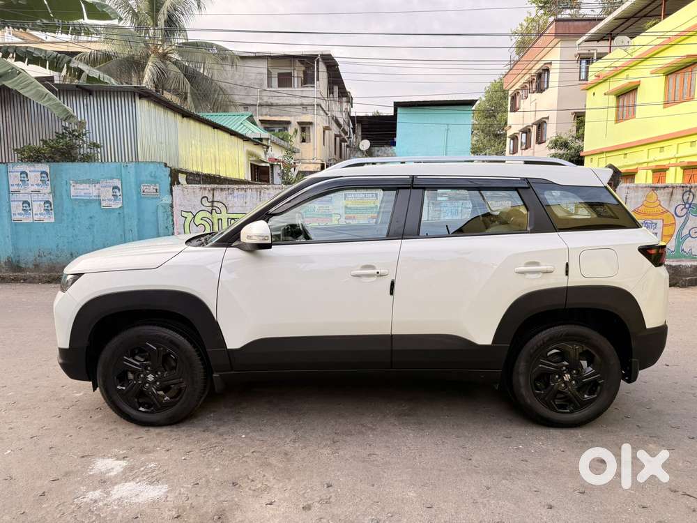 Maruti Suzuki Brezza 1.5 Zxi Smart Hybrid, 2023, Petrol