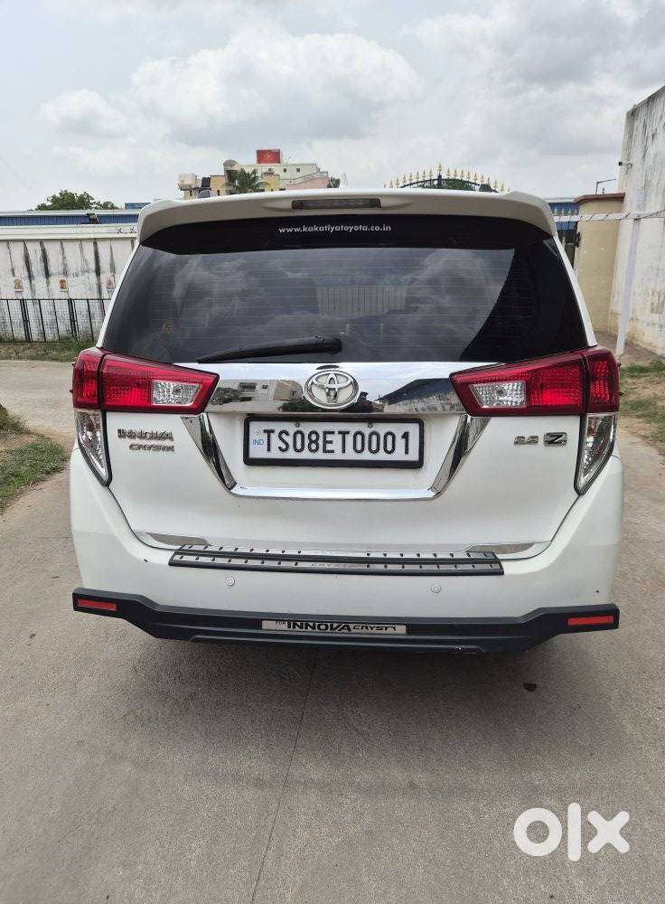 Toyota Innova Crysta 2.8z Automatic, 2016, Diesel