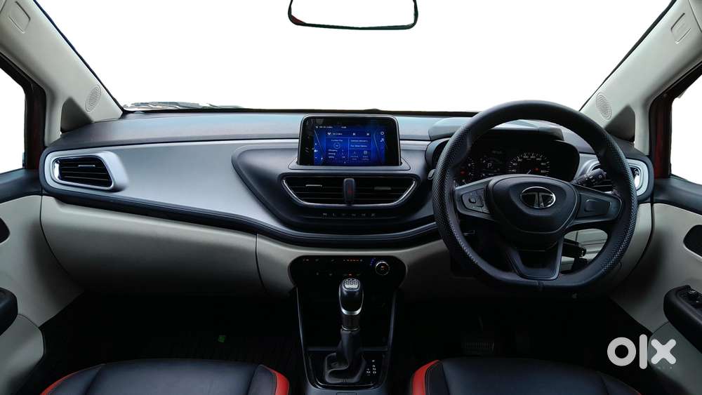 Tata Altroz Xma Plus (s), 2024, Petrol