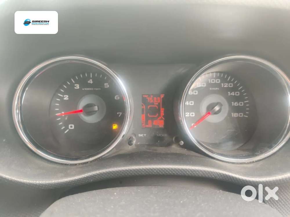 Mahindra Tuv 300 T10 Dual Tone, 2018, Diesel