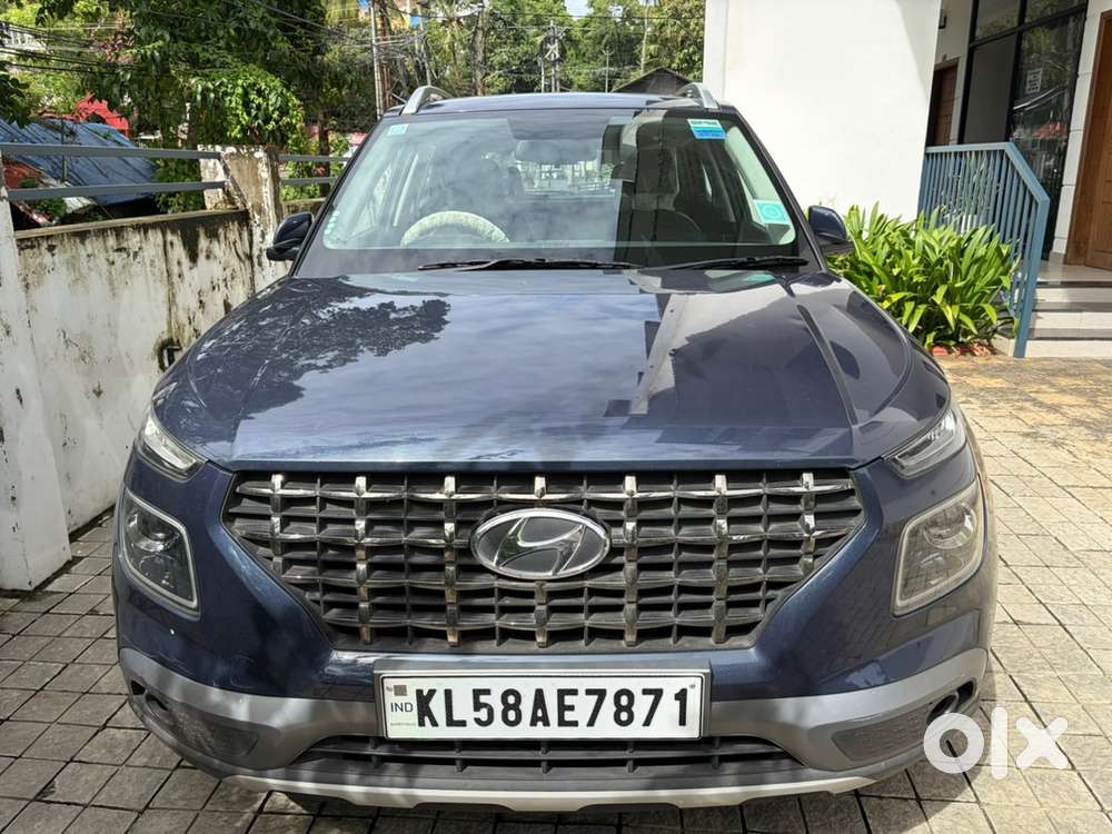 Hyundai Venue Petrol 2021