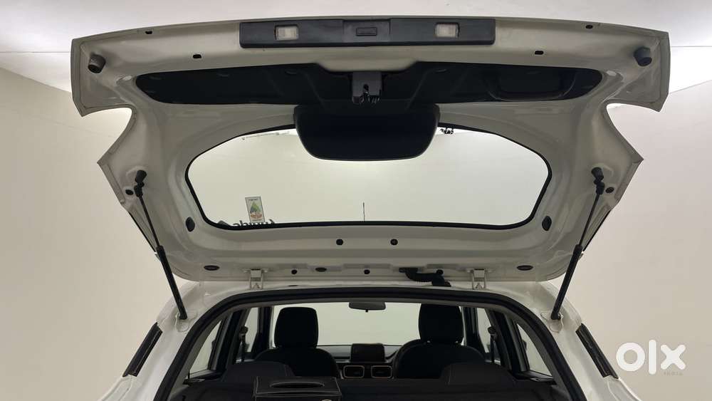 Tata Punch 1.2 Revotron Accomplished Dazzle Pack Amt, 2022, Petrol