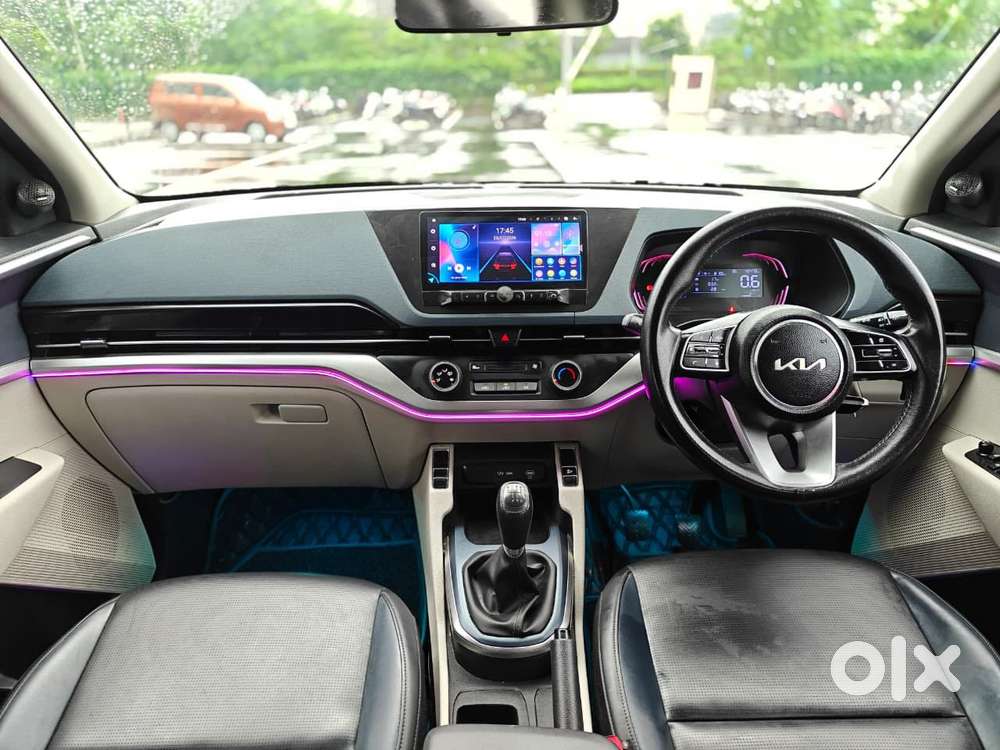 Kia Carens G 1.5 6mt Premium (o) 7-seater, 2023, Petrol