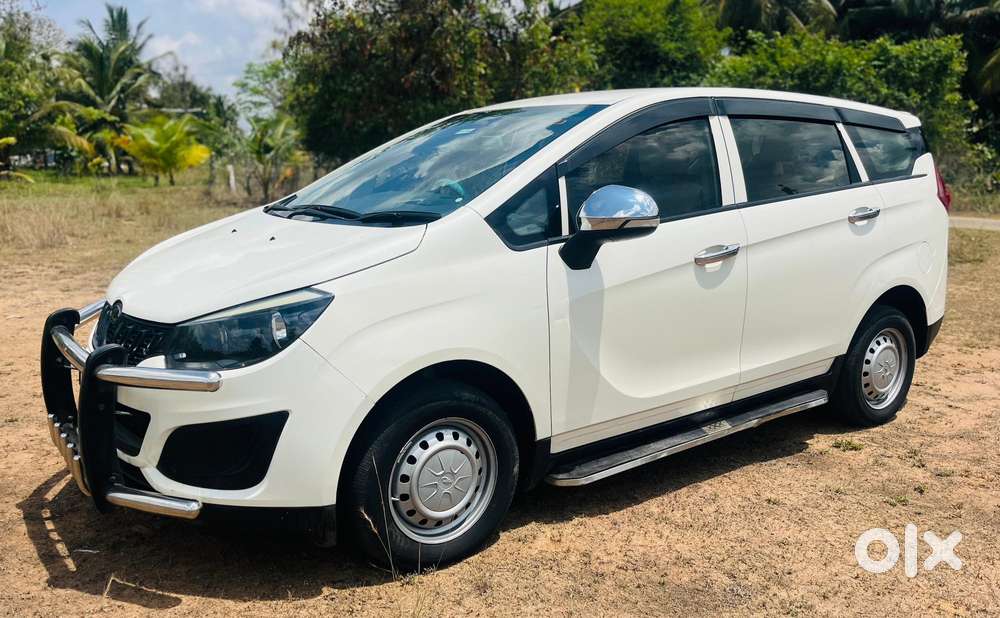 Mahindra Marazzo M2, 2018, Diesel